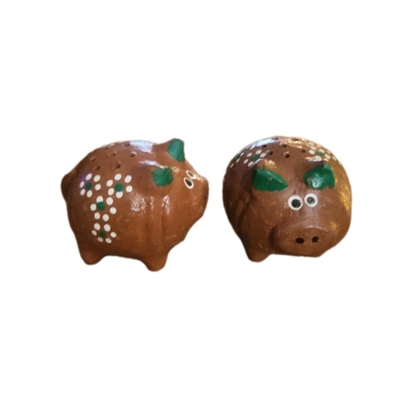 Vintage Mexican Folk Art Red Clay Pig Salt & Pepper Shakers - Picture 8 of 8